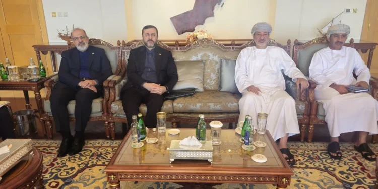 غریب‌آبادی، معاون وزیر خارجه: اولین نشست کمیته مشترک هرمز در عمان برگزار شد/ درباره مدیریت آینده تنگه هرمز در چارچوب بند پنج یادداشت تفاهم اسلام آباد و حقوق حاکمیتی دولت‌های ساحلی، تبادل نظر کردیم