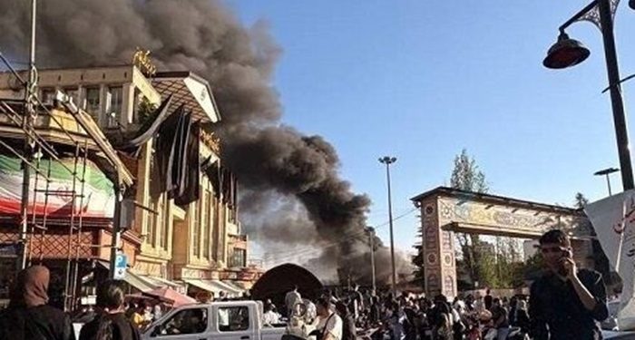 آتش سوزی در میدان تجریش؛ سخنگوی آتش نشانی: علت وقوع این حریق، آتش گرفتن گاز پیک نیک در یک موکب بوده که باعث سرایت آتش آن به چادر و سیاهی های موکب شده
