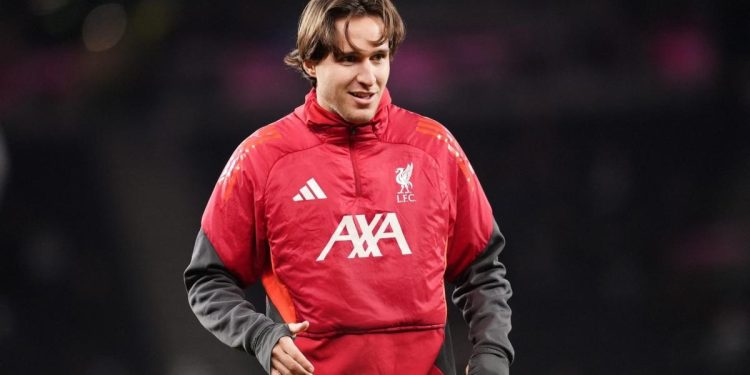 ‫کومو به دنبال نجات کیه‌زا از کابوس لیورپول/ منجی کیه‌زا آمد: شهری با یک دریاچه بسیار زیبا