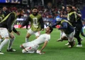 دفاع زلاتان از گل مردود شجاع: «VAR» جشن ایران را دزدید / قرار بود این فناوری برای حذف اشتباهات واضح به فوتبال بیاید، اما حالا می‌بینیم در بزرگ‌ترین صحنه فوتبال جهان جنجال‌های بزرگ‌تری می‌سازد / نمی‌شود پشت فناوری پنهان شد وقتی از آن اشتباه استفاده می‌شود، این عدالت نیست؛ این بی‌کفایتی است