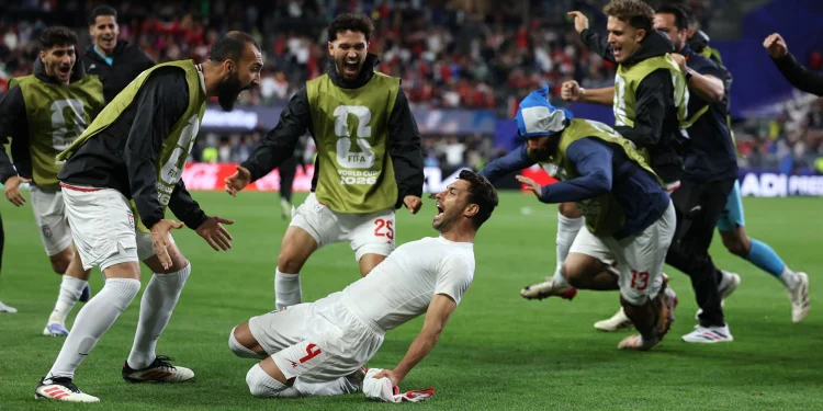 دفاع زلاتان از گل مردود شجاع: «VAR» جشن ایران را دزدید / قرار بود این فناوری برای حذف اشتباهات واضح به فوتبال بیاید، اما حالا می‌بینیم در بزرگ‌ترین صحنه فوتبال جهان جنجال‌های بزرگ‌تری می‌سازد / نمی‌شود پشت فناوری پنهان شد وقتی از آن اشتباه استفاده می‌شود، این عدالت نیست؛ این بی‌کفایتی است