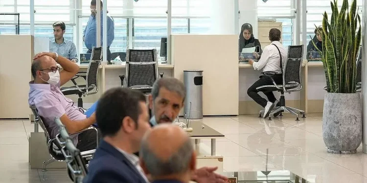 وعده بانک مرکزی: پیش‌بینی می‌شود که خدمات بانک‌های ملی، صادرات و تجارت تا پایان امشب به طور کامل برقرار شود