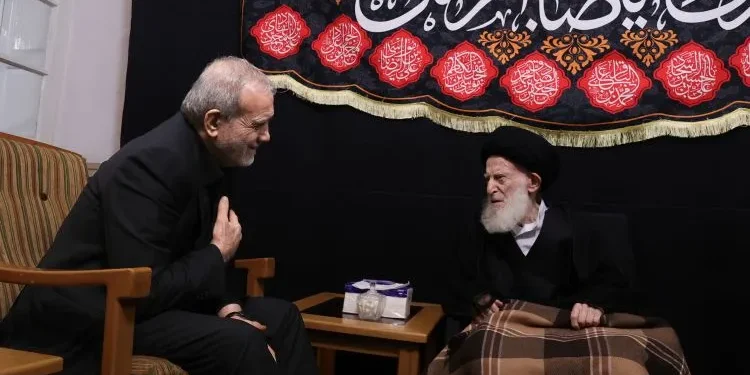 آیت‌الله شبیری زنجانی خطاب به پزشکیان: شنیدن برخی سخنان ناصحیح و بی‌انصافی‌ها بسیار سنگین است؛ گاهی حق را زیر پا می‌گذارند، اما این‌ها گذرا است/ اگر عده‌ای مجاهدت‌های شما را نادیده می‌گیرند، جای نگرانی نیست/ پزشکیان: توافق با آمریکا، پیروزی بزرگی برای مردم ایران محسوب می‌شود/ ۶ میلیارد دلار از منابع ما در قطر آزاد و به کشور بازگردانده می‌شود