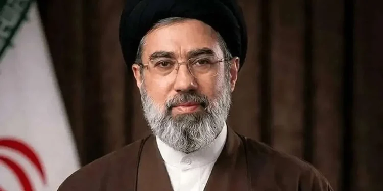رهبر انقلاب: انتظار از همه‌ قوا و نهادها آن است که عملکرد خود را با تراز مطلوب نظام جمهوری اسلامی و شأن والای ملت، تنظیم کنند/ اجرای عدالت به پایه‌ای برسد که افراد برخوردار از قدرت، جرأت تعدی به حقوق دیگران را نداشته باشند و باب سفارش و توصیه مسدود شود/ احقاق حقوق ملت، تنها در مسائل فردی خلاصه نمی‌شود؛ حق امنیت اقتصادی، دسترسی عادلانه به فرصت‌ها، آزادی‌های مشروع و حکمرانی کارآمد نیز مهم است