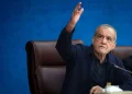 پزشکیان: مقام معظم رهبری به دولت اختیار داده‌اند تا مسیر مذاکرات را دنبال کند/ صداوسیما باید مراقب باشد که تلاش‌های در حال انجام، با طرح مطالب یا حضور در تریبون‌ها خدشه‌دار شود/ می‌توانم به برخی سخنان پاسخ دهم یا مطالبی را علیه افراد مطرح کنم، اما وحدت برای من مهم‌تر است/ افرادی که هر مطلبی را بیان می‌کنند، بدانند که با چنین اقداماتی آب به آسیاب دشمن می‌ریزند