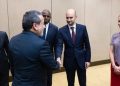 گفتوگوی تلفنی وزرای خارجه ایران و فرانسه/ عراقچی: تأکید بر مسئولیت آمریکا در ایفای نقش موثر برای پایان دادن به جنگ/ اشاره به فرصتهای ایجاد شده در پرتو یادداشت تفاهم برای گسترش مناسبات تهران و پاریس/ ژان نوئل بارو: حمایت کامل خود از روند دیپلماتیک و یادداشت تفاهم حاصله را اعلام میکنیم