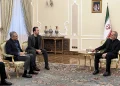 پزشکیان در دیدار با وزیر کشور پاکستان: از رویکرد برادرانه، مسئولانه و متعهدانه دولت پاکستان برای تلاش‌های دیپلماتیک منجر به توافق آتش‌بس و نقش سازنده و مؤثر پاکستان در کمک به تثبیت نتایج حاصل از مذاکرات قدردانی می‌کنم / نقوی: از نقش راهبردی و هوشمندانه رهبر در حمایت از روند‌های دیپلماتیک و کمک به پایان یافتن بحران تقدیر می‌کنم