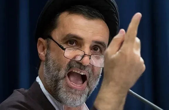 پخش تقطیع‌شده‌ی نامه‌های رهبری در صداوسیما؛ نبویان به سیم آخر زد!