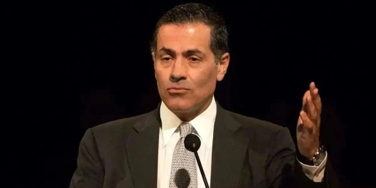 ولی نصر مشاور سابق اوباما: واکنش جی‌دی ونس به انتقادات اسرائیل از یادداشت تفاهم‌نامه نشان می‌دهد که دستاورد دیگری برای ایران از این جنگ به دست آمده / پیش از این جنگ، هیچ شکافی بین آمریکا و اسرائیل بر سر ایران وجود نداشت، اما اکنون مواضعشان به اندازهٔ شب و روز از هم فاصله گرفته