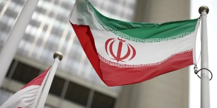 پاسخ سفارت ایران در بیروت به ادعاهای وزیر خارجه لبنان: در فهم و ارزیابی خود از نظام و دولتی که مردم ما آن را دوست دارند، دچار اشتباه نشوید