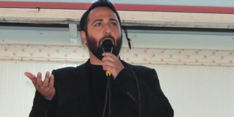 فرزند شهید تنگسیری: دیپلماتها تثبیت کننده دستاوردهای میدان هستند/ این مملکت بزرگتر دارد و دغدغه و خونخواهی او چندین برابر از ما بیشتر است/ دیپلماسی ادامه میدان و میدان ادامه دیپلماسی است