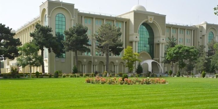 حمله هوایی طالبان به پاکستان / کابل: مراکز داعش را هدف قرار دادیم