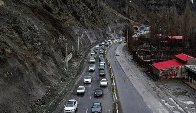 جاده چالوس و آزادراه تهران ـ شمال یک‌طرفه شد