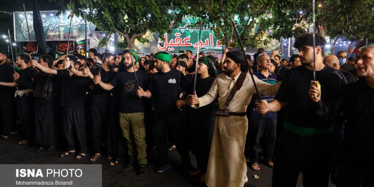 تصاویر: آئین مشعل‌گردانی در دولت‌آباد شهرری