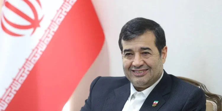 هشدار وزیر ورزش به فیفا و میزبان جام جهانی/ شعار و پرچم باشد، ایران بازی را قطع می‌کند!