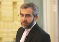 ببینید / برخلاف ادعاهای منتشره توسط رسانه‌های رادیکال دولت گذشته؛ علی باقری در اتاق مذاکرات با آمریکا حضور دارد