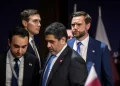 الشرق نیوز به نقل از یک مقام ارشد دولت آمریکا دربارهٔ مذاکرات با ایران: هیچ‌چیزی لغو نشده؛ مذاکرات فنی دربارهٔ اجرای یادداشت تفاهم طبق برنامه در روز‌های آینده در دستور کار قرار دارد / کانال‌های هماهنگی (برای جلوگیری از درگیری) فعال و در حال کار هستند