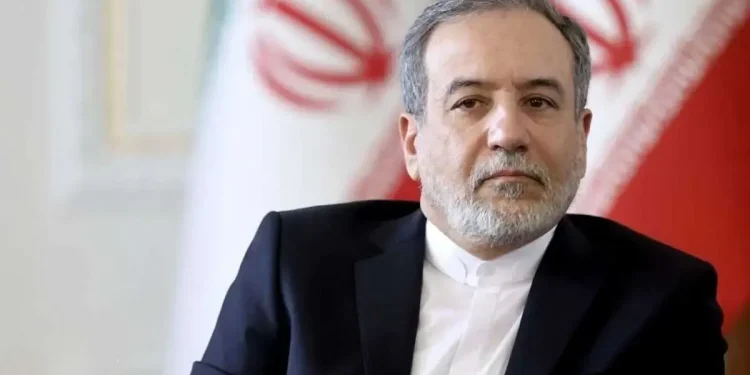 اکسیوس: عراقچی به چندتن از همتایان خود گفته که آتش‌بس در لبنان مسئله‌ای حیاتی و برای مذاکرات «نقطهٔ عطف» است / ایرانی‌ها تأکید کرده‌اند که پیش از سفر به سوئیس، می‌خواهند شاهد برقراری آتش‌بس باشند