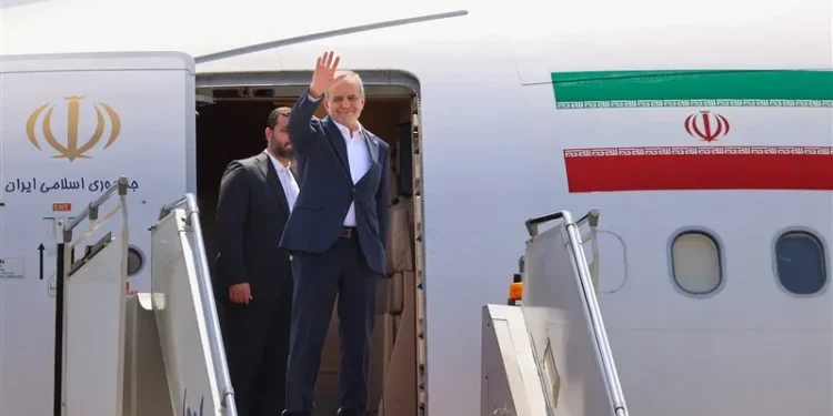 پزشکیان فردا به اسلام‌آباد سفر می‌کند/ دفتر رئیس‌جمهور: قدردانی از پیگیری‌های پاکستان در موضوع میانجی‌گری میان ایران و آمریکا، از دلایل این سفر است