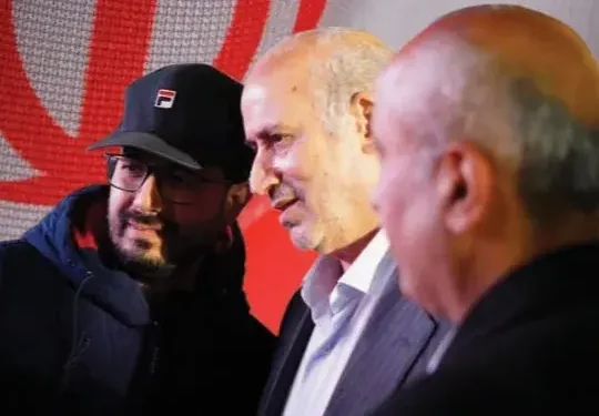 تاج زمینی راهی مکزیک شد