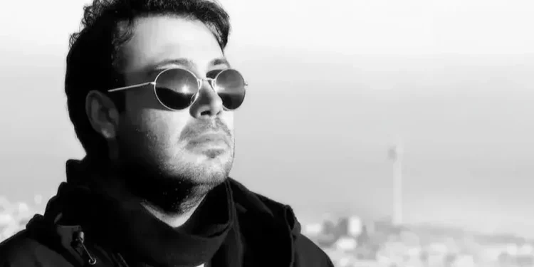 استوری محسن چاوشی برای تشییع رهبر شهید