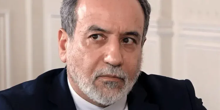 واکنش عراقچی به حمله اوکراین به کشتی ایرانی