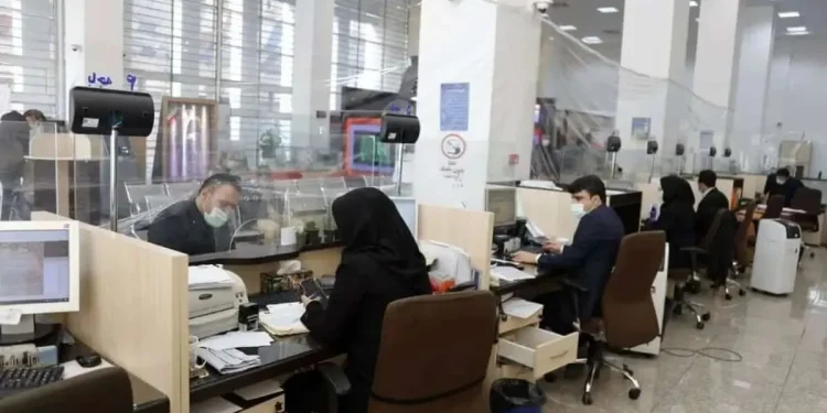 استانداری: ادارات هرمزگان به دلیل افزایش دما، سهشنبه و چهارشنبه تعطیل شد