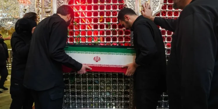 ببینید/ لحظاتی از تشییع رهبر شهید انقلاب در نجف اشرف