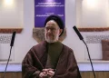 سیدمحمد خاتمی: صلح را خیانت دانستن و نام حسین(ع) را بهانه کردن برای توجیه و تحمیل خواسته های متوهمانه و تعرض به مذاکره و مذاکره کنندگان، خدمت به ایران و پاسداشت خون شهدا نیست / طرفداران جنگ در عمل همان راهی را می روند که اسرائیل میرود / با همه وجود طرفدار صلح شرافتمندانه ام