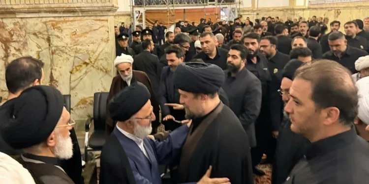 عکس / سیدحسن خمینی و علی اصغر حجازی در مراسم رهبر شهید در مشهد