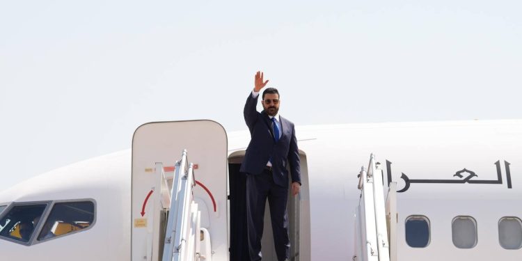 نخست وزیر عراق عازم ایران شد