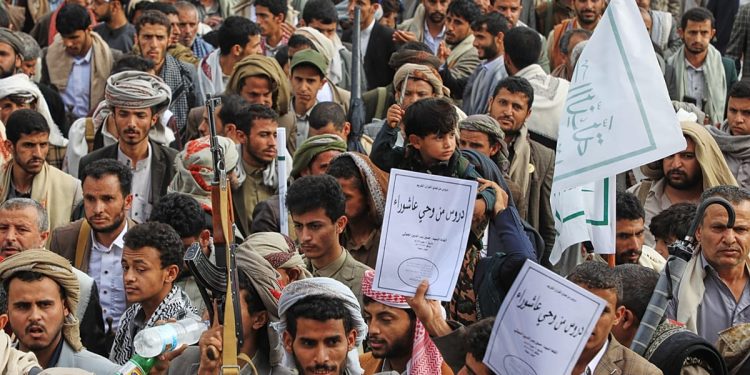 ادعای جلوگیری از فرود هواپیمای ایرانی در یمن؛ حوثی‌ها عربستان را تهدید به حمله کردند