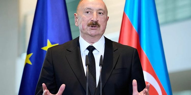 علی‌اف: مقام‌های پیشین روسیه و آلمان برای دیدار احتمالی درباره اوکراین در باکو بودند