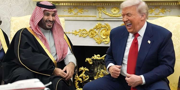 والاستریت ژورنال: آمریکا به عربستان اجازه غنیسازی اورانیوم میدهد