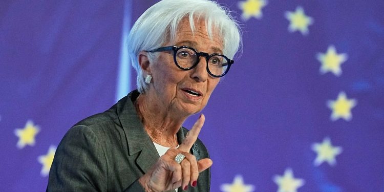قیمت نفت تعیینکننده برای ECB؛ لاگارد افزایش نرخ در سپتامبر را منتفی نمیداند