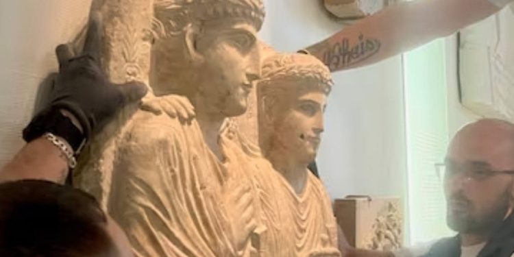 بازگشت ۲۳ اثر تاریخی سوریه از فرانسه پس از ۱۵ سال