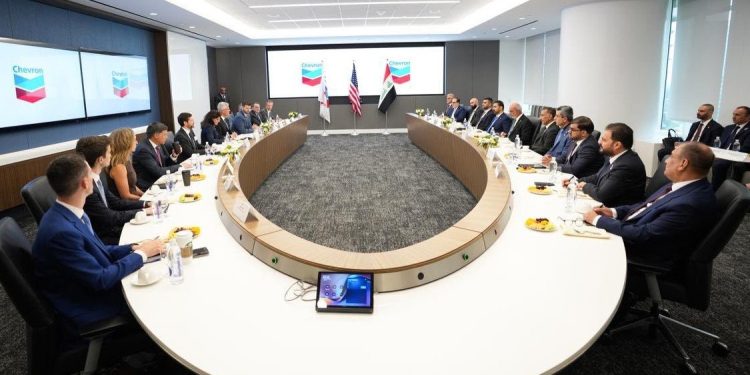 حضور نخست‌وزیر عراق در مقر غول نفتی «شورون» در هیوستون امریکا