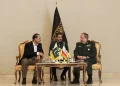 سرپرست وزارت دفاع در دیدار با فرمانده ارتش پاکستان: ایران به درخواست کشور‌های دوست و همسایه و با هدف اثبات حسن نیت، یادداشت تفاهم را امضا کرد، اما هرگونه نقض آتش‌بس با واکنش لازم و قوی ما همراه خواهد بود