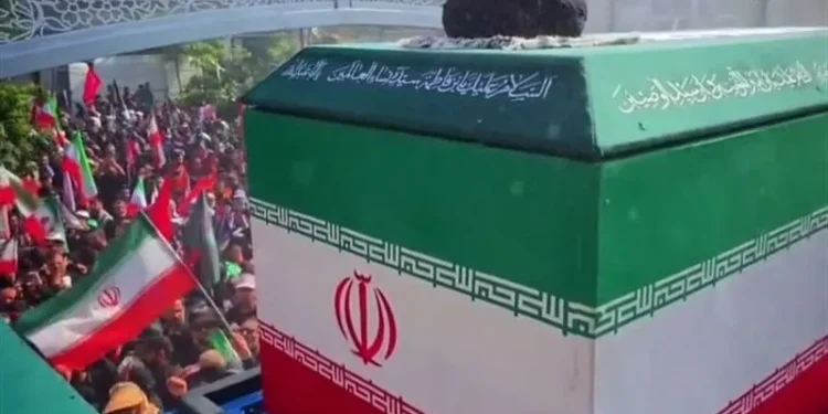 استاندار خراسان رضوی: مراسم تشییع پیکر رهبر شهید از ساعت ۶ صبح روز پنجشنبه در خیابان امام رضا (ع) آغاز خواهد شد / مراسم طواف و تدفین پیکر مطهر رهبر شهید در غروب روز پنجشنبه، همزمان با شب جمعه، برگزار خواهد شد