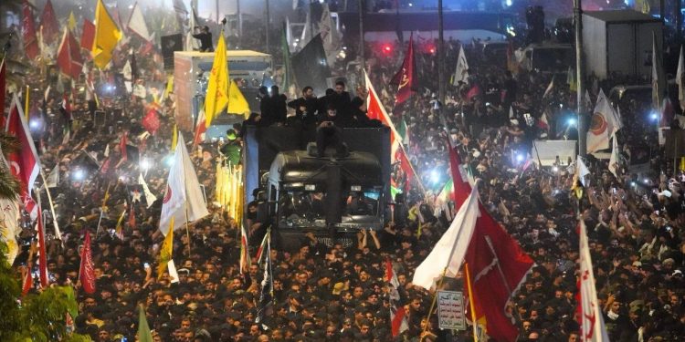 آل صادق: مشارکت عراقی‌ها در تشییع رهبر شهید ایران جلوه‌ای از وحدت دو ملت را به نمایش گذاشت