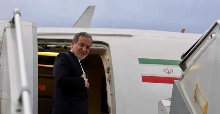 بازگشت وزیر خارجه به تهران پس از سفر به قطر