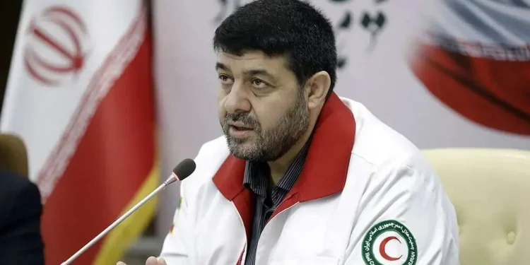 رئیس هلال احمر در مورد لحظات پس از انفجار در بیت رهبر شهید: سخت‌ترین شرایط را دیدم/ اصلا فکر نمی‌کردیم که رهبری در آن‌جا باشند؛ از هر کسی می‌پرسیدیم، می‌گفتند حضور ندارند/ در همه کشور‌ها در جایی که شخصیت‌های مهم هستند، انواع و اقسام پدافند‌ها وجود دارد و هیچ کسی باور نمی‌کند که امکانات [بیت رهبر شهید] چقدر ساده بود/ به افرادی که سوال می‌کردند، می‌گفتم اتفاق خاصی نیفتاده، زیرا نمی‌توانستم بپذیرم
