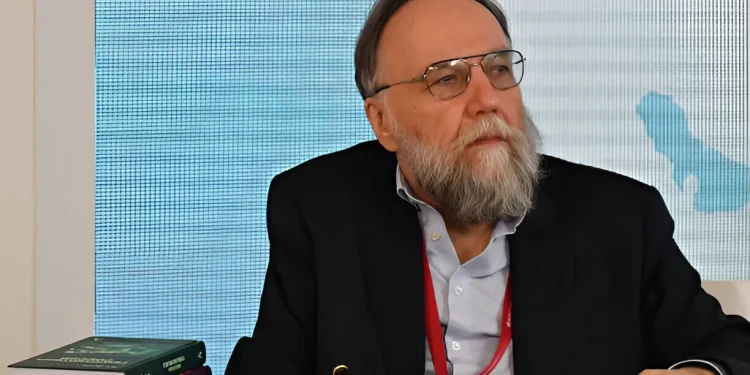 الکساندر دوگین، فیلسوف نزدیک به پوتین: از نظر من، مرگ ناگهانی لیندسی گراهام کار موساد بود تا ترامپ را به ازسرگیری جنگ تمامعیار با ایران سوق دهد / پیام این اقدام به ترامپ کاملاً روشن است: «نفر بعدی تو هستی»