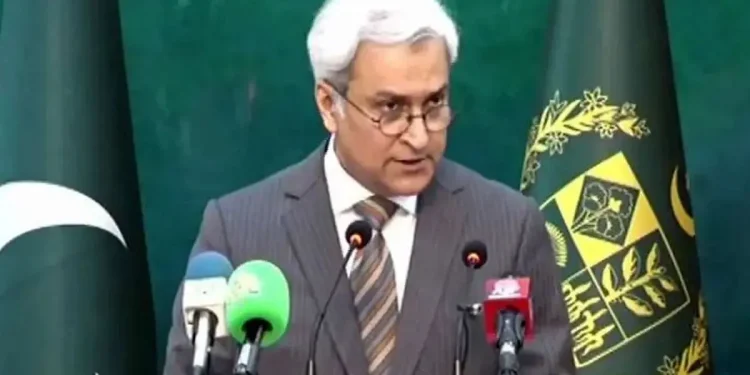 سخنگوی وزارت خارجه پاکستان: پیشنهاد پاکستان و قطر درباره آتش‌بس میان ایران و آمریکا را تایید یا تکذیب نمی‌کنم؛ این یک روند است و ما به محرمانه بودن آن پایبند هستیم/ مایوس نشده‌ایم و همچنان نسبت به تاثیر دیپلماسی امیدوار هستیم/ سفر وزیر کشور ایران به اسلام‌آباد، نشان دهنده تعهد مشترک به دیپلماسی است