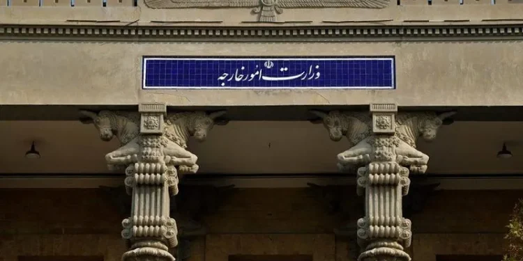 وزارت خارجه: ادعای ارعاب کارکنان سفارت فرانسه بیاساس است/ دو فرانسوی شامگاه ۲۸ تیر ماه در جلسهای با چند نفر از متهمان امنیتی تحت تعقیب شرکت داشتند؛ در این خصوص برای مدت کوتاهی از سوی ماموران امنیتی مورد سوال قرار گرفتند و سپس به مقر پلیس دیپلماتیک منتقل شدند