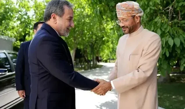 خبرنگار الجزیره در تهران: هیات عمانی تهران را ترک کرد، اما دیپلماسی متوقف نشده؛ این بار در سطحی بالا که ممکن است به افزایش امیدها برای یک راهحل مسالمتآمیز و دیپلماتیک و کاهش احتمال گزینه نظامی منجر شود