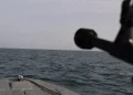 یک منبع آگاه نظامی: هیچ شناوری بدون اجازه ایران حق عبور از تنگه هرمز را ندارد / هرگونه اقدام برای عبور از این آبراه با واکنش قاطع و فوری نیروهای مسلح ایران مواجه خواهد شد