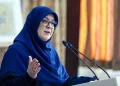 سخنگوی دولت: در ایام جنگ  ۳۵۰ نفر از کارکنان دولت به شهادت رسیدند؛ از مهندسانی که برای حفظ ارتباطات مردمی بر فراز دکل‌های BTS فعالیت می‌کردند تا سیم‌بانانی که برای حفظ جریان برق جان خود را از دست دادند