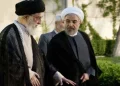 روحانی: بعد از حادثه ۱۱ سپتامبر، به رهبر شهید گفتم «آقا شما مگر همیشه نمی‌گفتید باید وقتی مذاکره کنیم که ما قوی باشیم و آمریکا ضعیف»؟ فرمودند چرا، گفتم الان [چنین است]/ فرمودند «بد نیست در جلسه‌ای روی این مسأله بحث کنید»/ منتها فردای آن روز، روزنامه‌ها نوشتند که الان باید با آمریکا مذاکره کنیم؛ بعد ایشان پیغام دادند که آن جلسه‌ منتفی است و با این سر و صدا و مطالب روزنامه‌ها، دیگر آن اقدام مناسب نیست