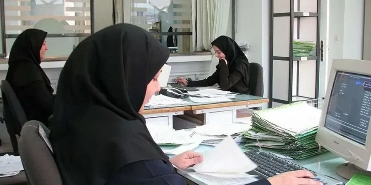 استانداری: به علت گرمای شدید هوا، فردا فعالیت ادارات در خوزستان به صورت دور کار خواهد بود